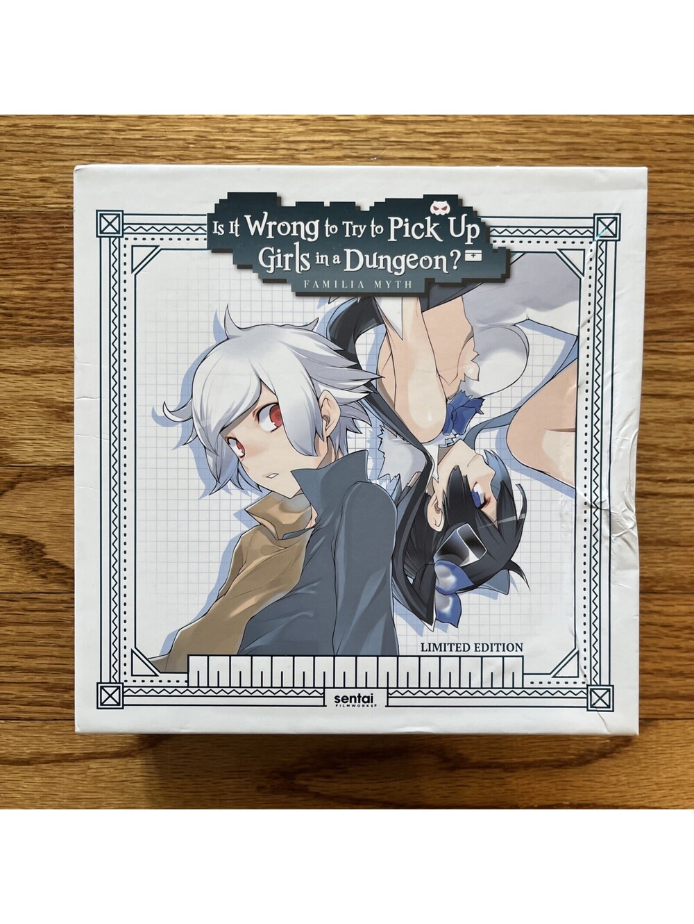 Is It Wrong to Try to Pick Up Girls in a Dungeon? Familia Myth BD/DVD Box Set